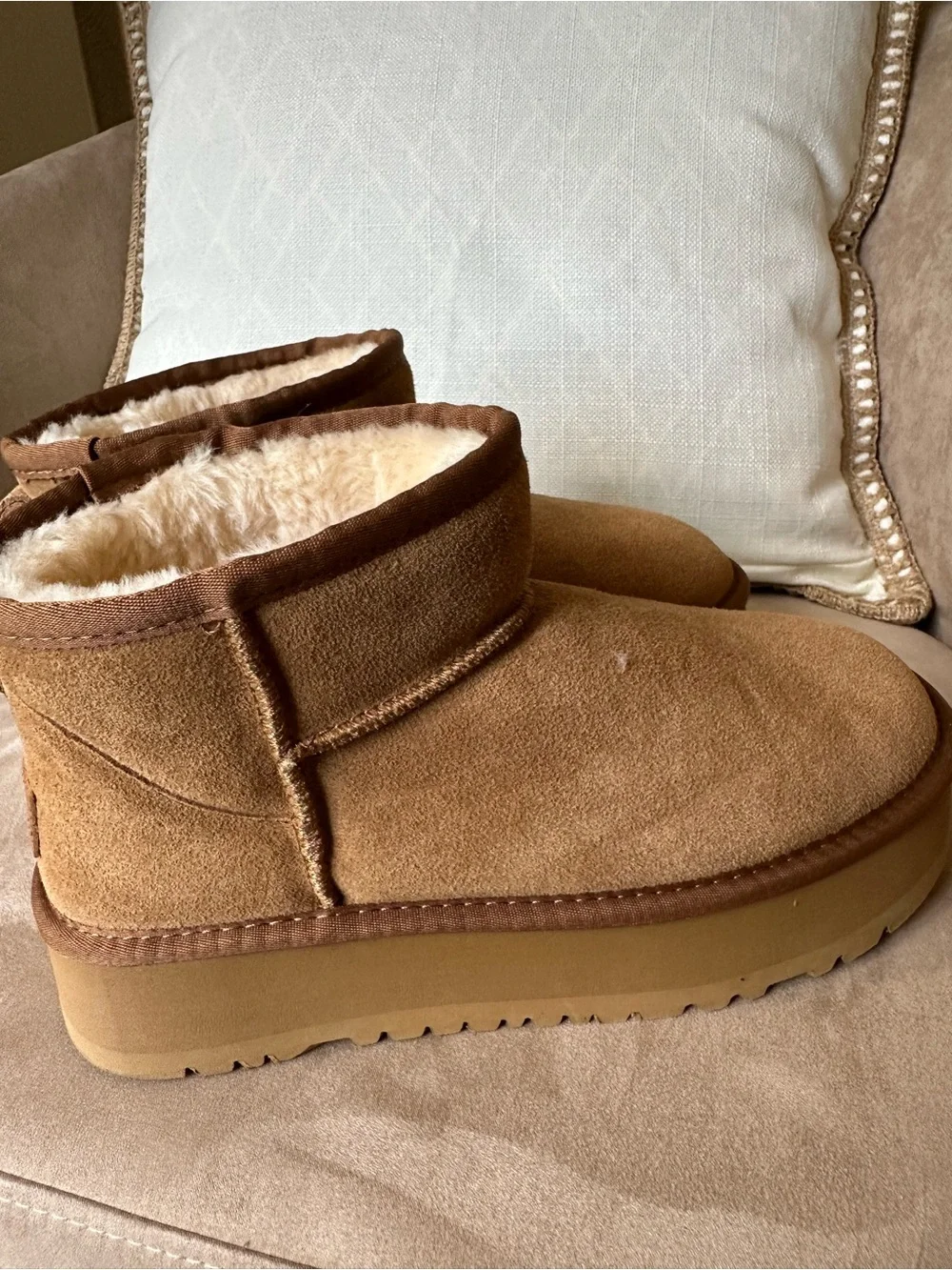 UGG Classic Ultra Mini Platform Boot - Chestnut
